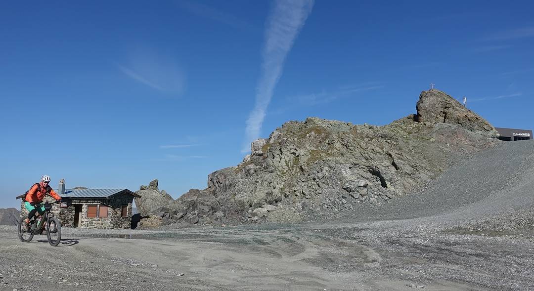 Abfahrt vom Viderjoch zur Alp Trida