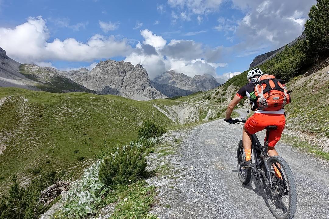 Auffahrt zum Döss Radond