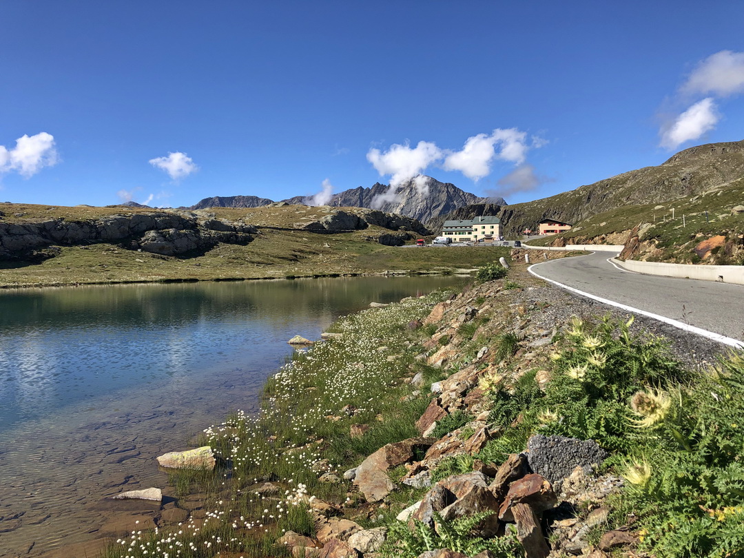 Lago Bianco am Gaviapass