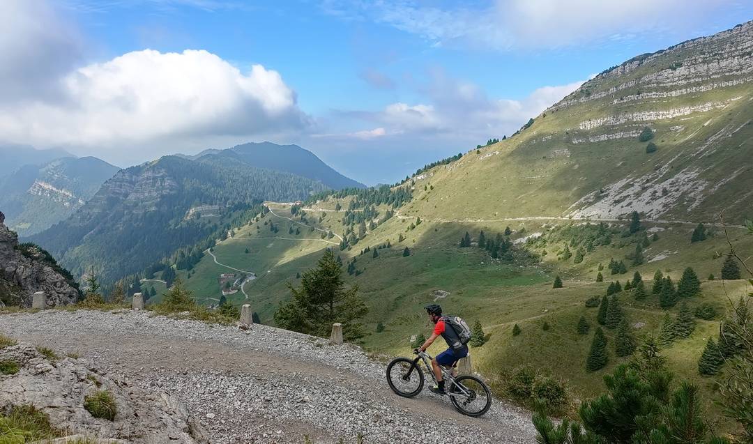 Schotterpiste zum Tremalzotunnel