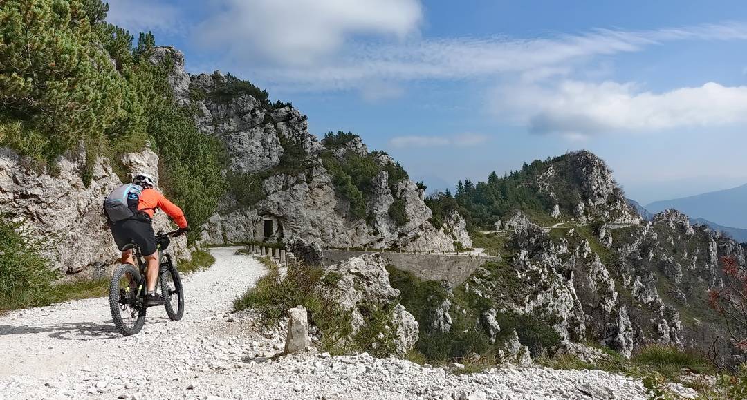 Auf der alten Militärstraße am Tremalzo 