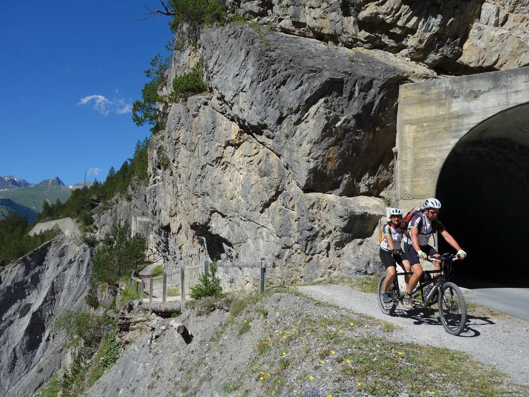 Auffahrt nach S-charl