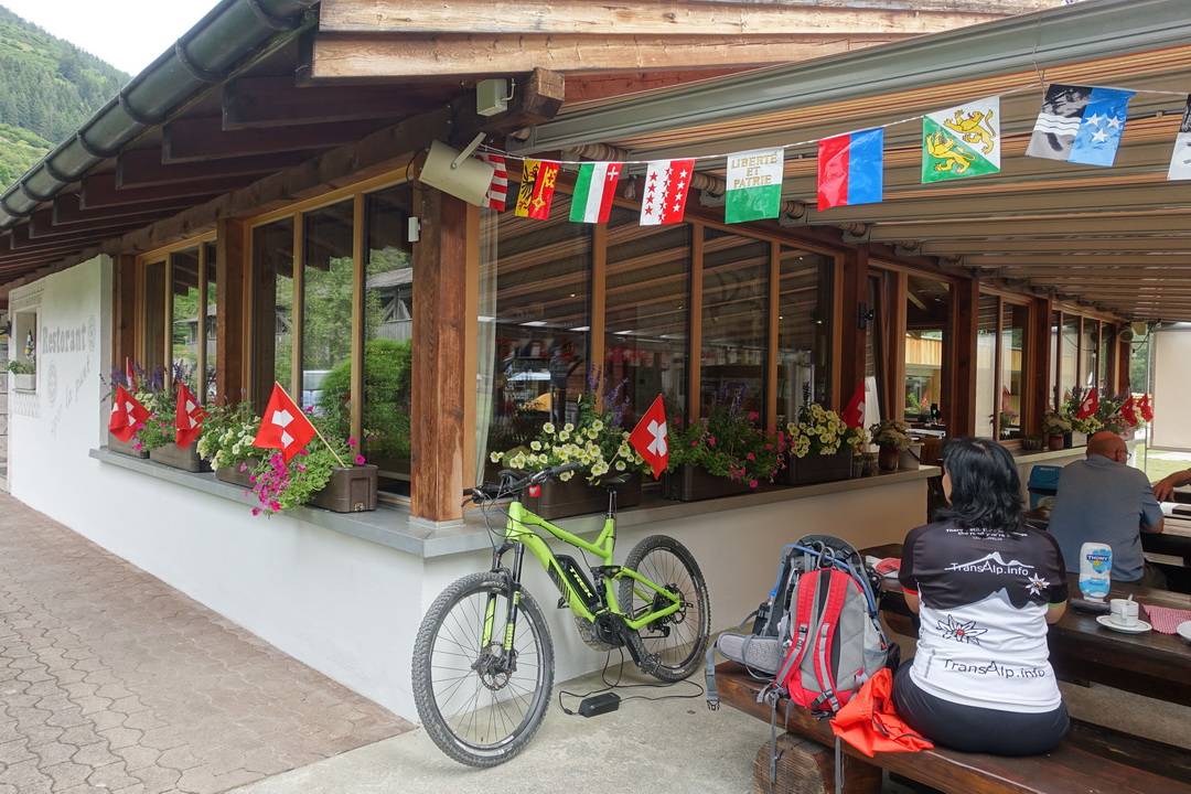 Campingplatz Sur En: sichere Nachladestelle