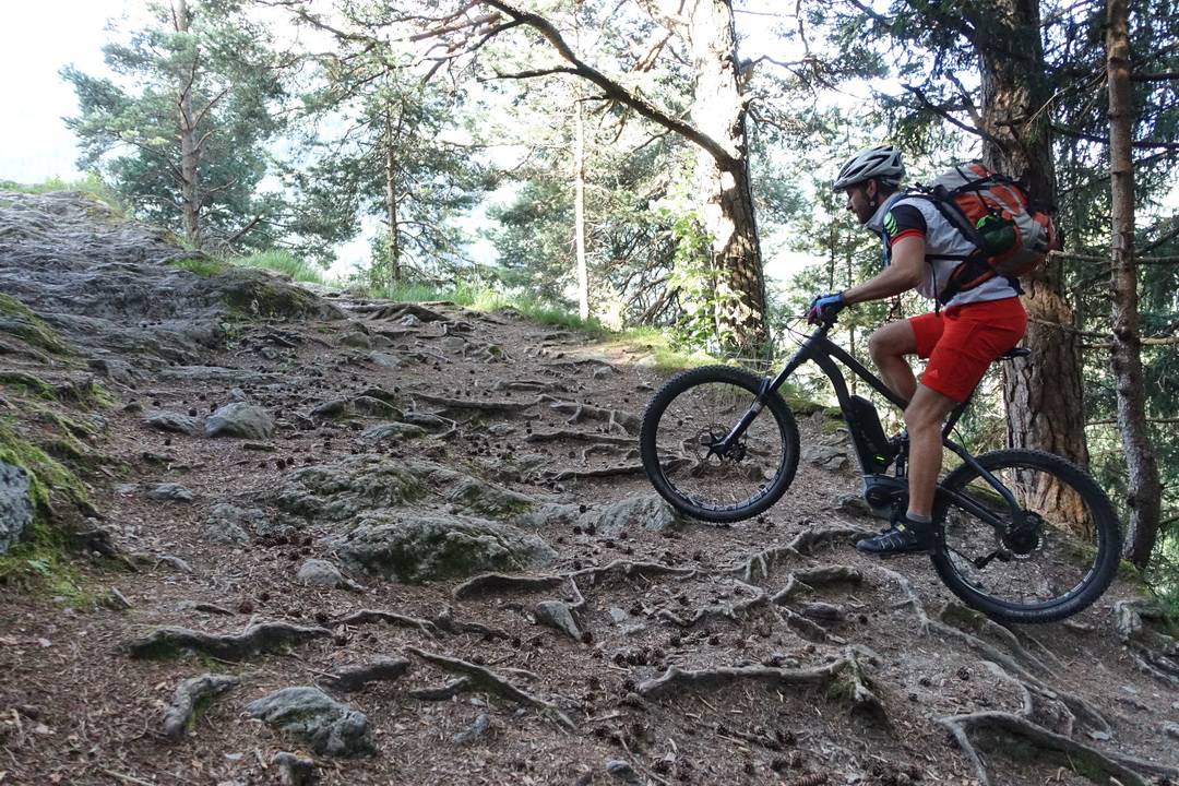 Wurzelpassage auf der Via Claudia