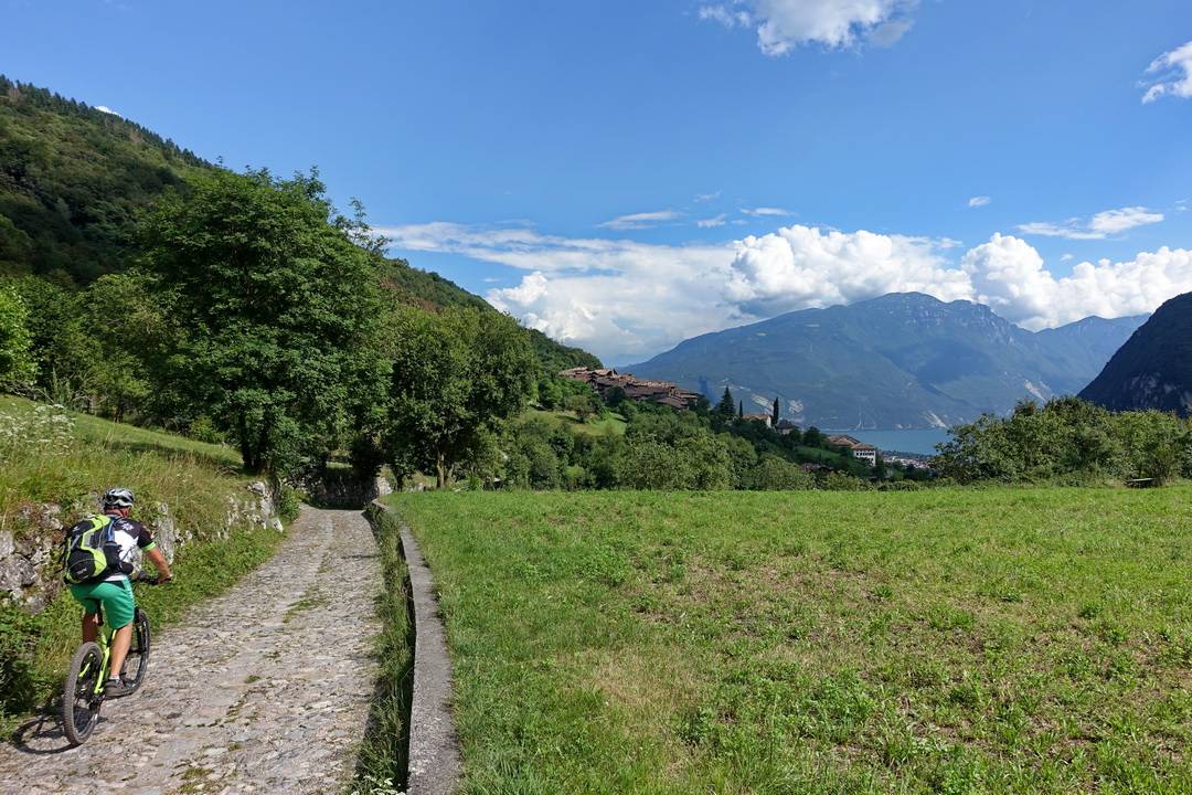 Erster Blick auf den Gardasee 