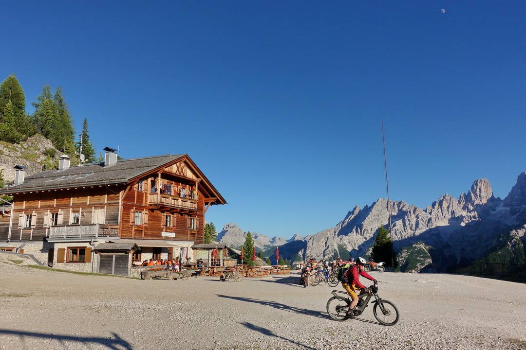 Start in den Tag an der Dürrensteinhütte