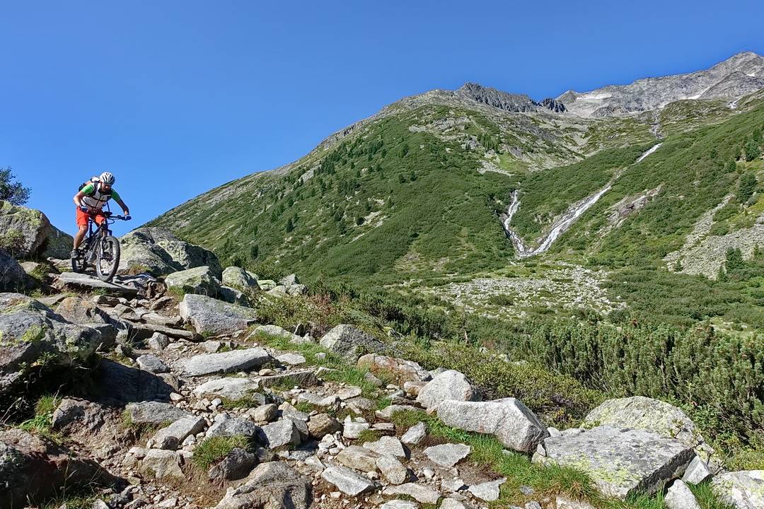Abfahrt vom Pfitscher Joch - wenige grob verblockte Abschnitte