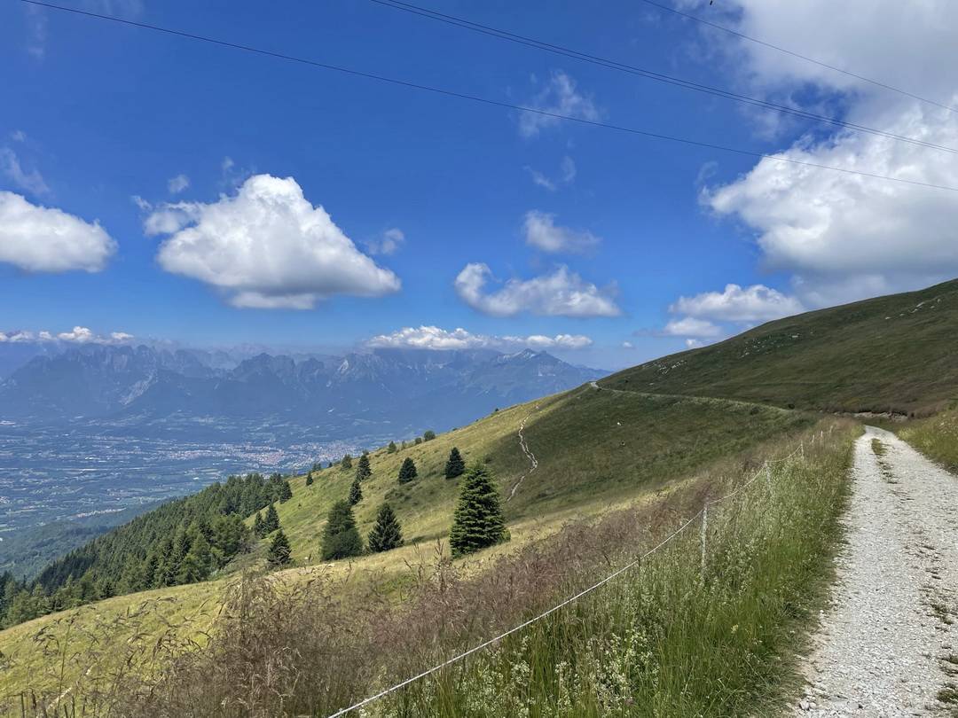 Schotterpiste zum Col Visentin