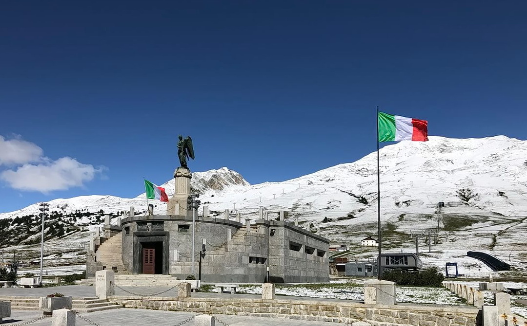 Früher Schnee am Passo Tonale