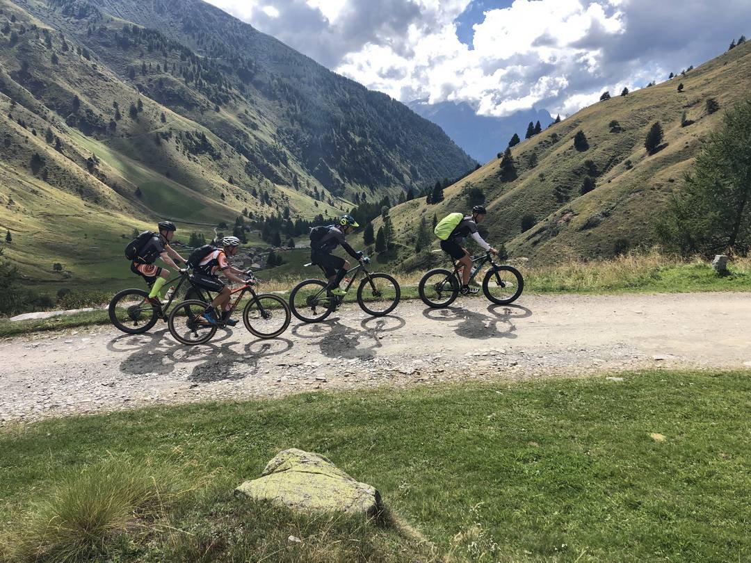 Moderate Auffahrt Top of the Rocks