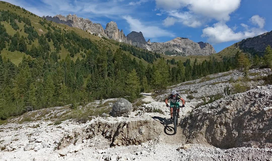 Trail vom Grödner Joch Richtung Plan de Gralba