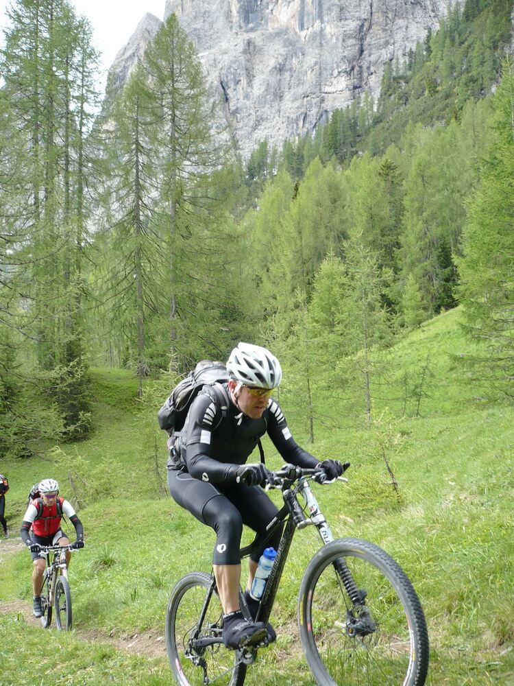 steil in Richtung Grödner Joch