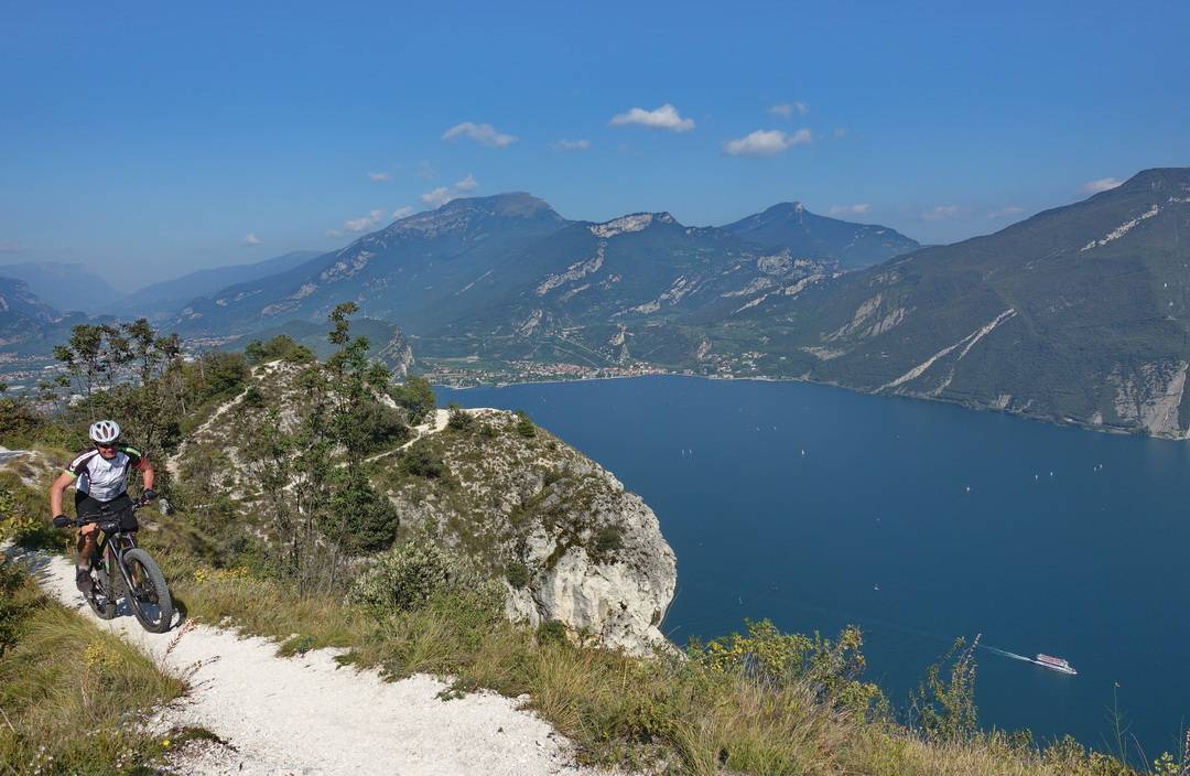 Hiddenspot Fake Trail 