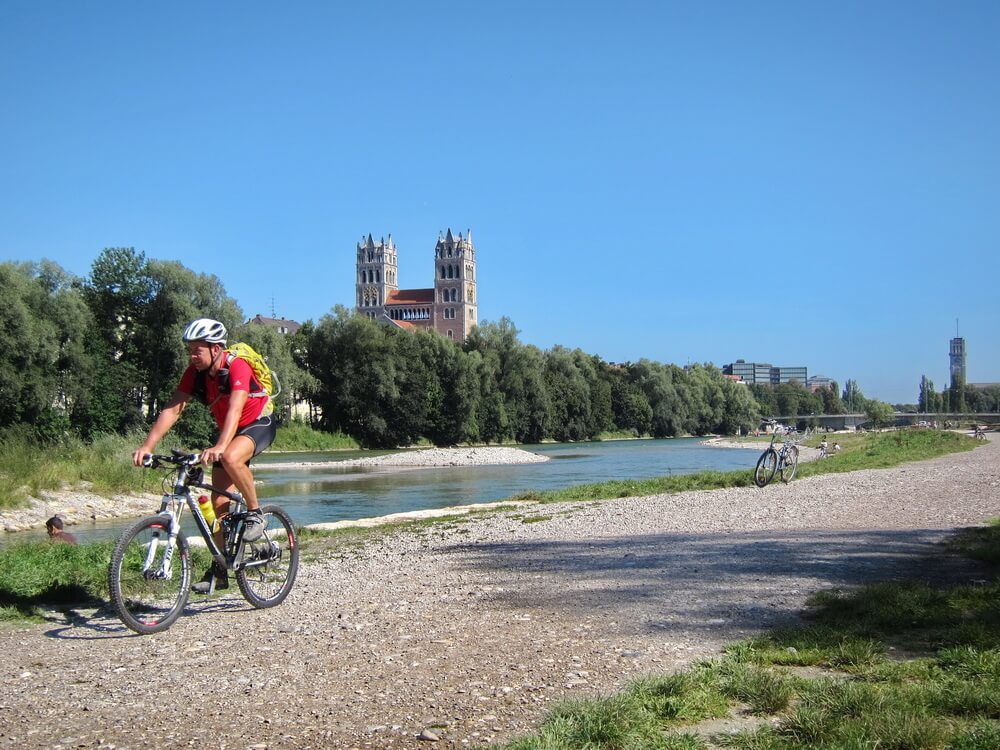 Raus aus der Stadt und sofort an der Isar