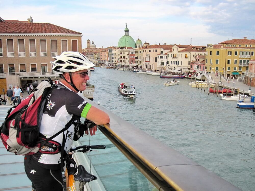 Freude bei der Ankunft in Venedig