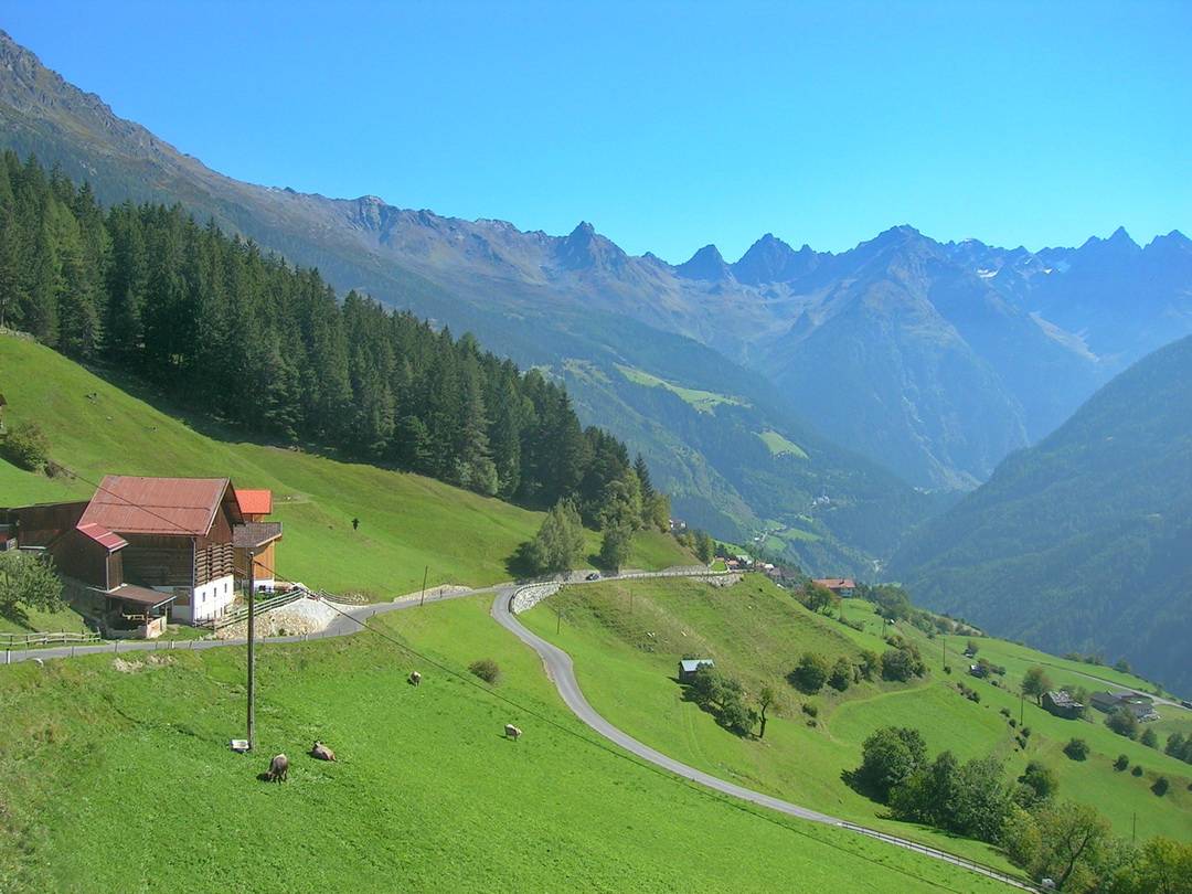 Abfahrt von der Pillerhöhe zunächst in Richtung Kaunertal