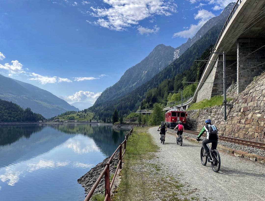 06 Parallelverkehr am Lago di Poschiavo